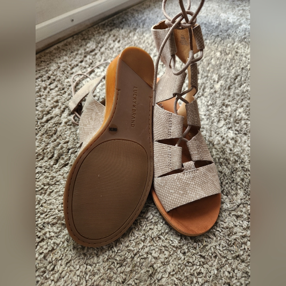 Wedges - Picture 5 of 5